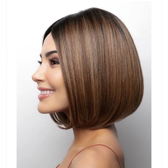 NWT Rene of Paris - Heat Friendly Synthetic Lace Front (mono part) Posh wig - Picture 2 of 10